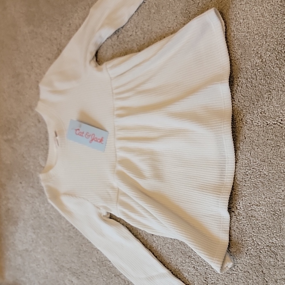 NWT girls 3t long sleeve
